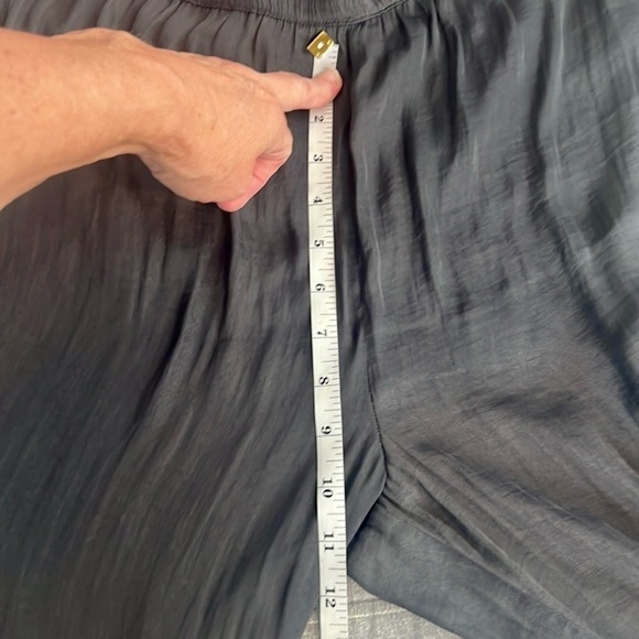 ⭐️Gap Body,Silky,Stretchy Pants,Beach to Brunch & Beyond,Excellent Condition,MP - Picture 8 of 10